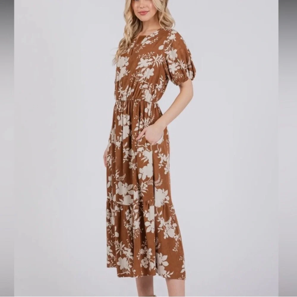 Absolutely Beautiful Floral Black and White Dress - Picture 2 of 7